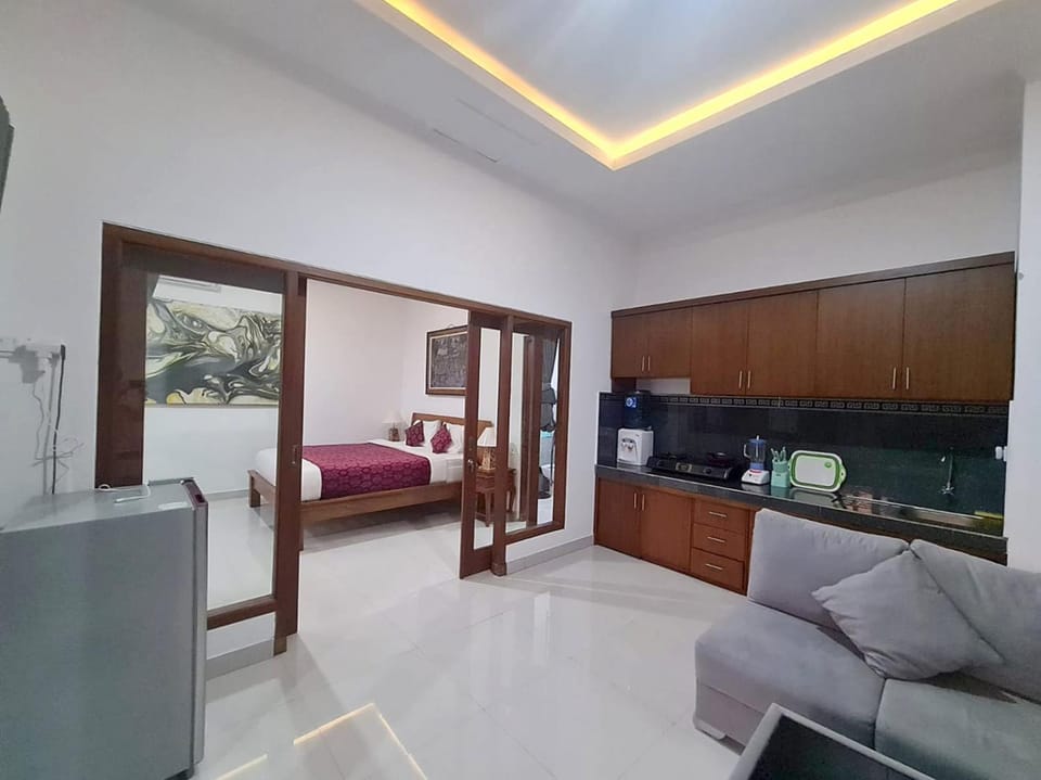 Kitchen or kitchenette, Living room