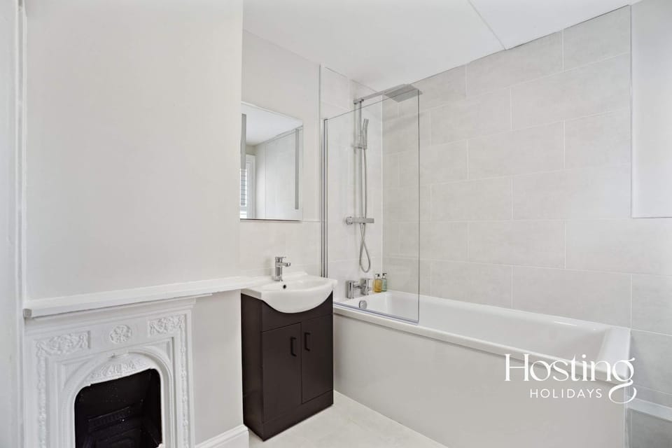 Shower, Bathroom, Bath, towels