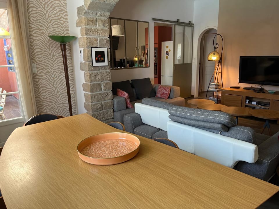 Maison Méditerranéenne proche du cœur de ville, avec piscine Villa in Toulon