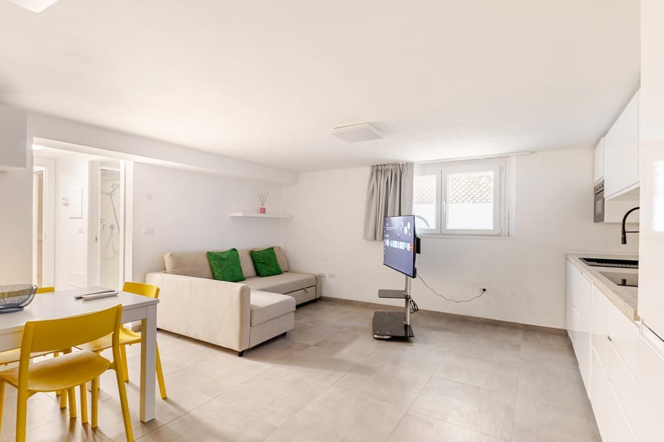 2 Appartamenti in VleCeccarini - 3Bagni - Parcheggio Privato - Mare Apartment in Riccione