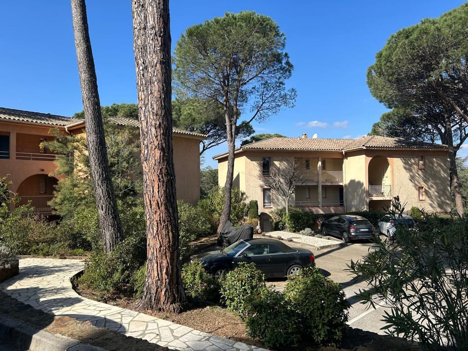 Appartement Valescure au cœur des golfs Apartment in Saint-Raphael