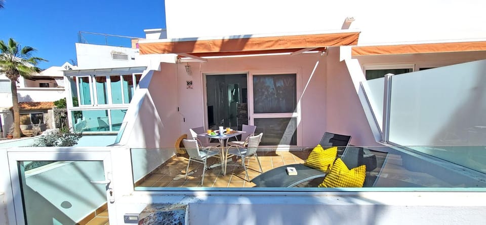 Balcony/Terrace, Dining area