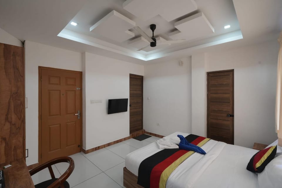 Bed, TV and multimedia, Bedroom