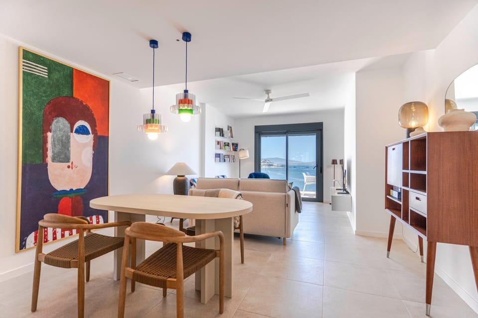 Kitchen or kitchenette, Living room, Seating area, Dining area