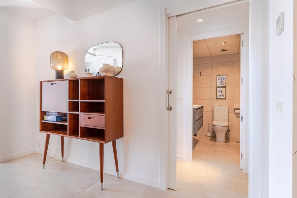 Bathroom, wardrobe