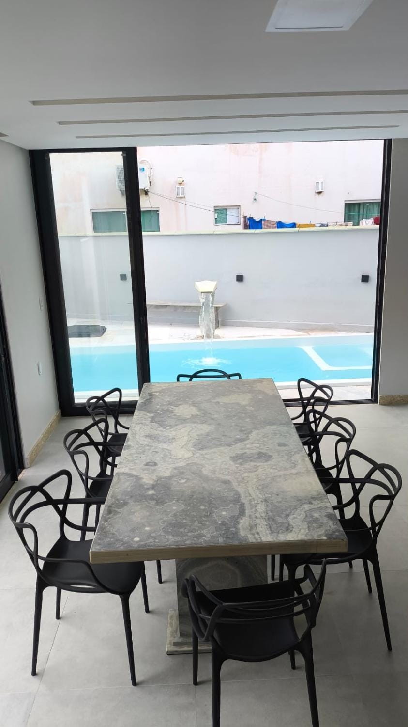 Dining area, Pool view