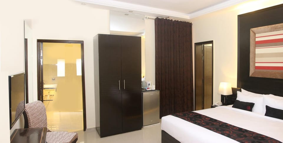 Grand Enclave Hotel in Lahore