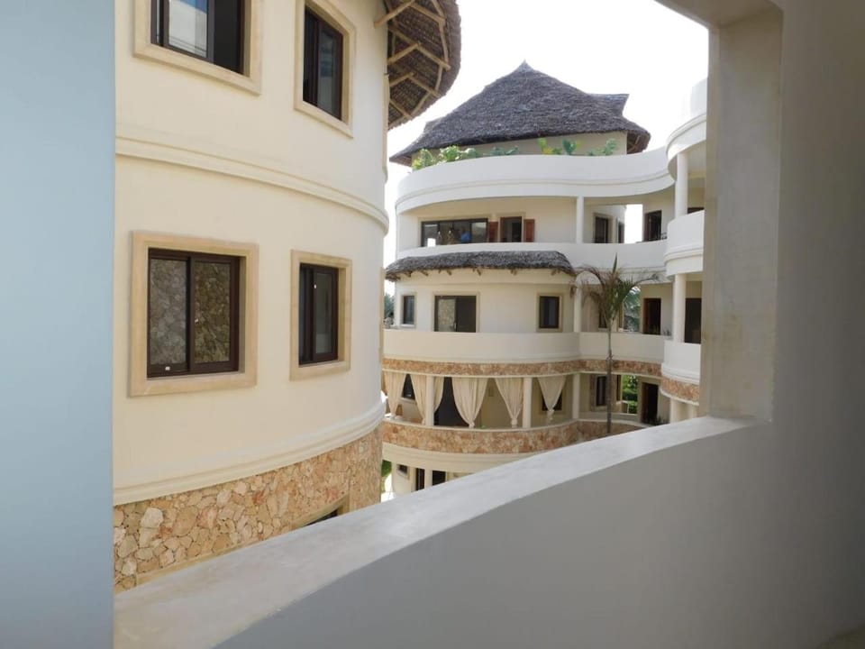 Property building, View (from property/room), Balcony/Terrace