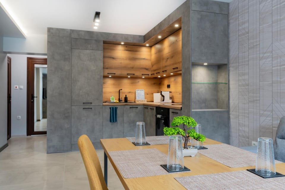 Urban Five #1 - Stylish One-bedroom apartments with Kitchen & Parking Apartment in Veliko Tarnovo