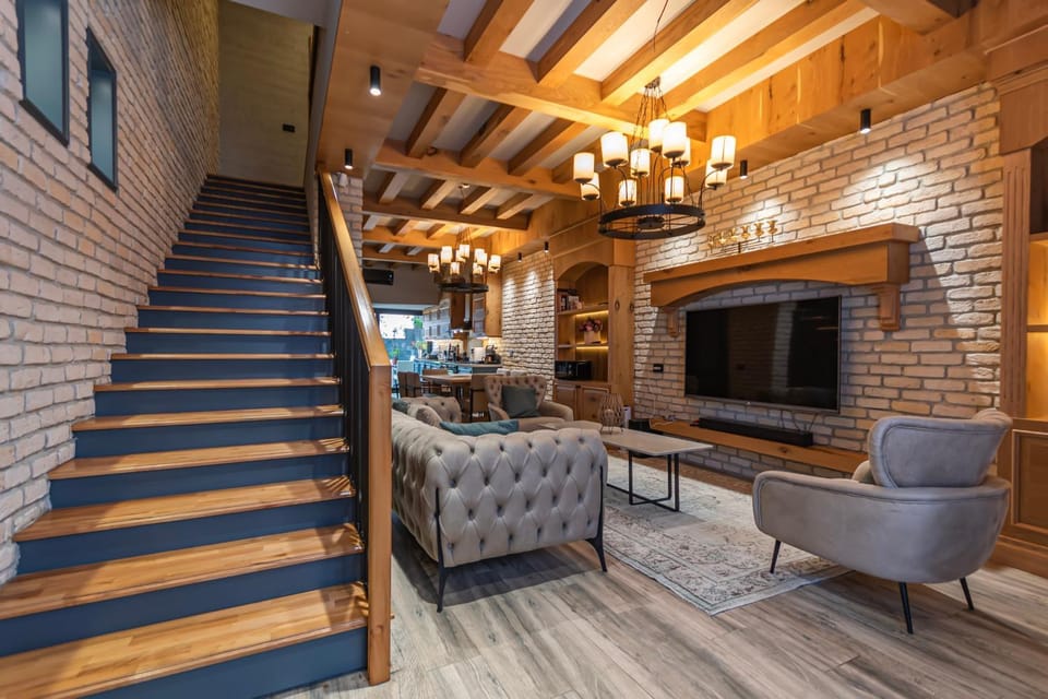 Communal lounge/ TV room, TV and multimedia, Living room, Seating area