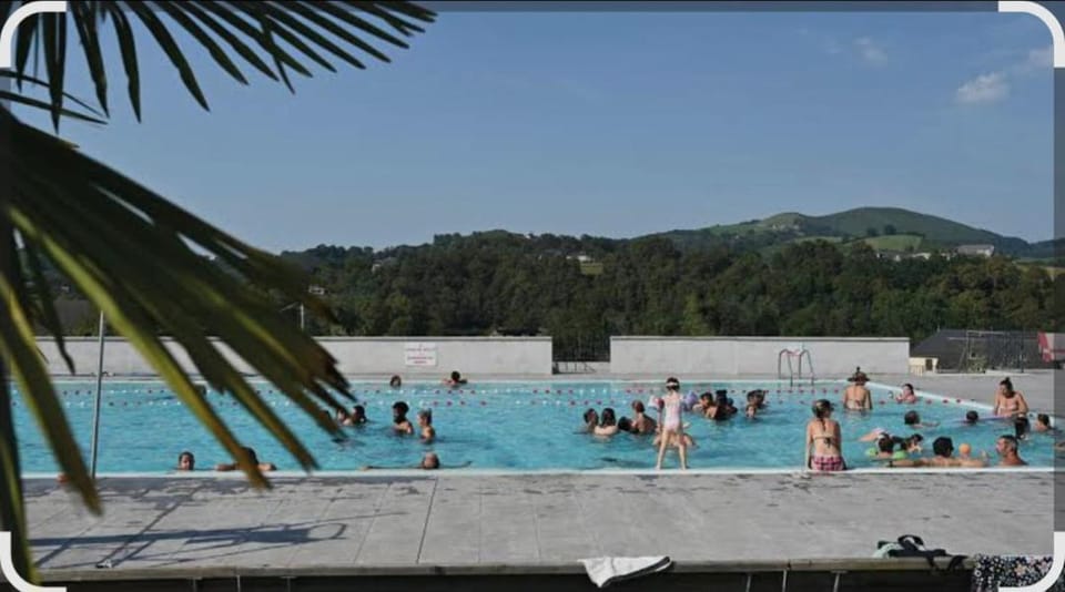 Spacieux T3 avec jardin dans belle béarnaise Apartment in French Basque Country