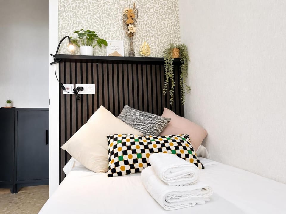 Rooms Cruz Roja Vacation rental in Seville