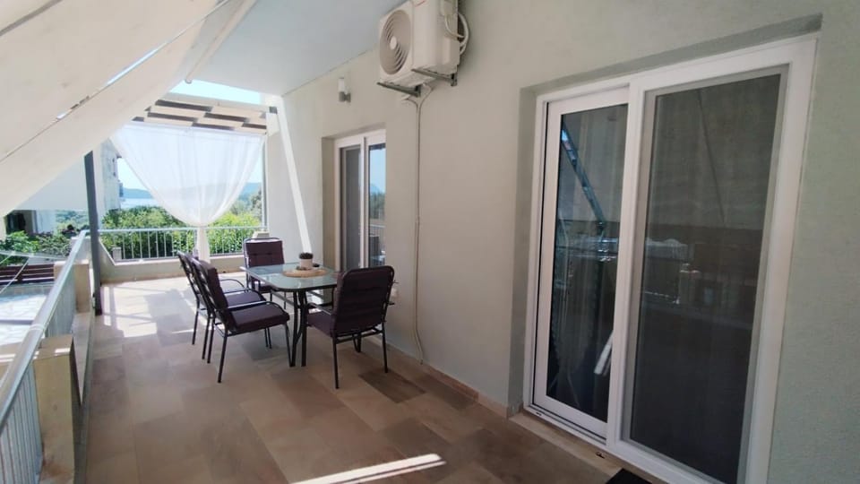 Patio, View (from property/room), Dining area