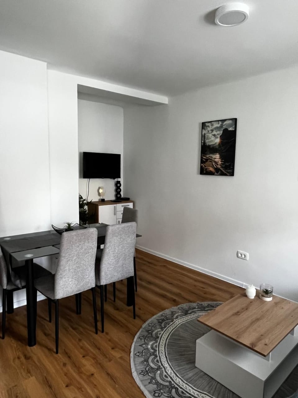 Communal lounge/ TV room, TV and multimedia, Living room
