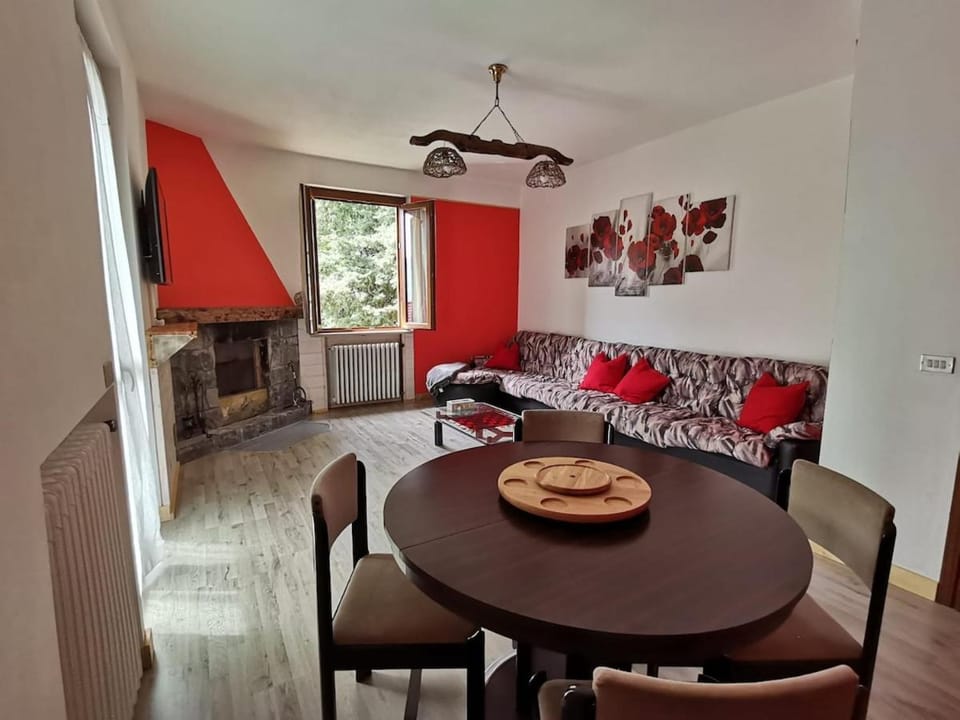 Sunny House -Charming apartment in the nature House in Lombardy