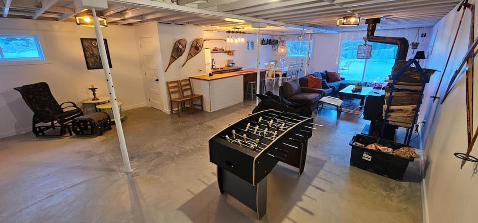 Game Room, Lounge or bar