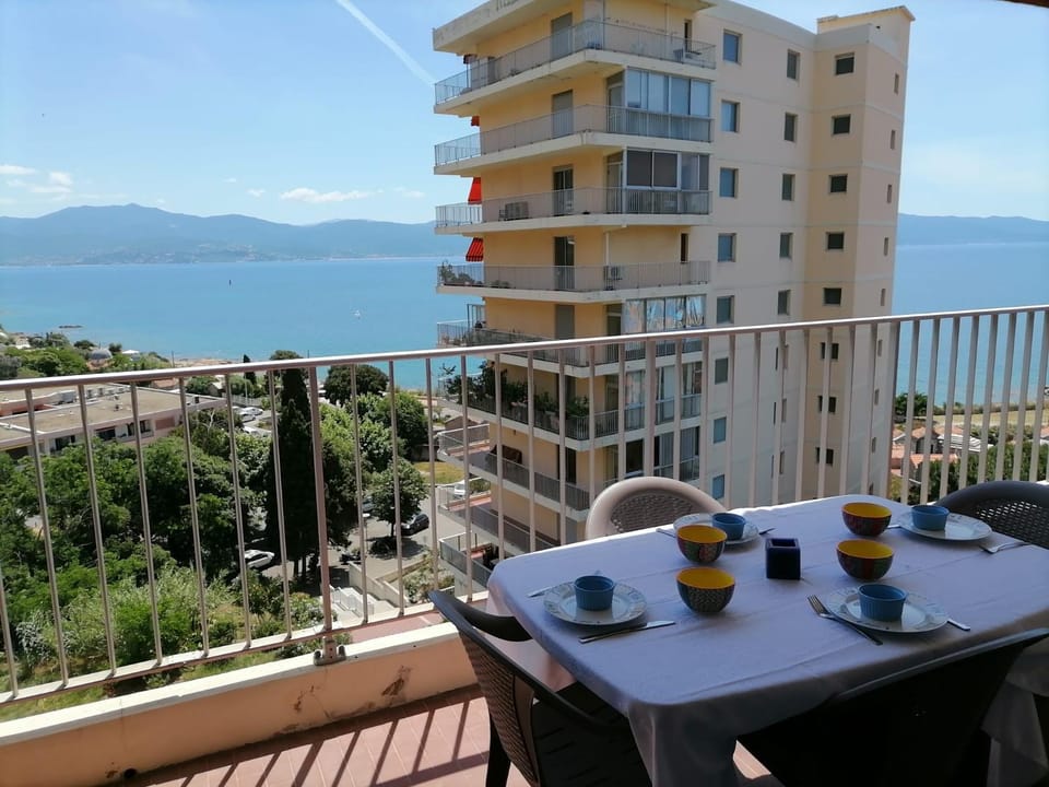 Balcony/Terrace, Balcony/Terrace
