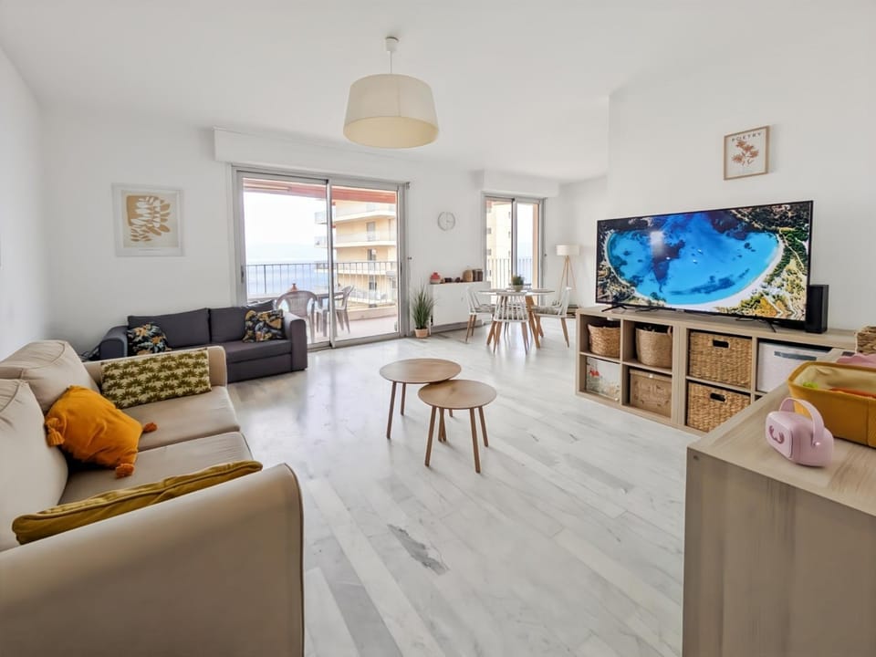 Bright 2-bedroom & beautiful sea view Apartment in Ajaccio