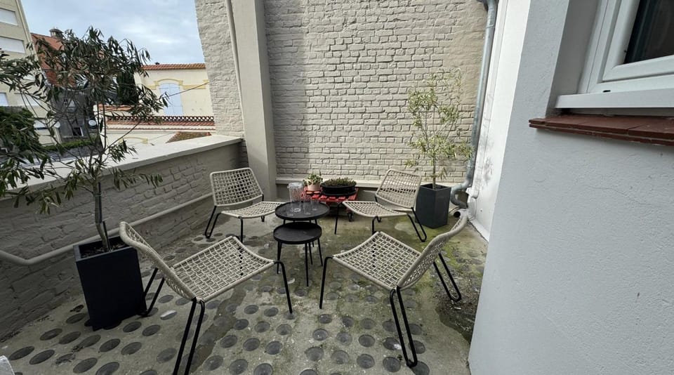 Balcony/Terrace, Balcony/Terrace