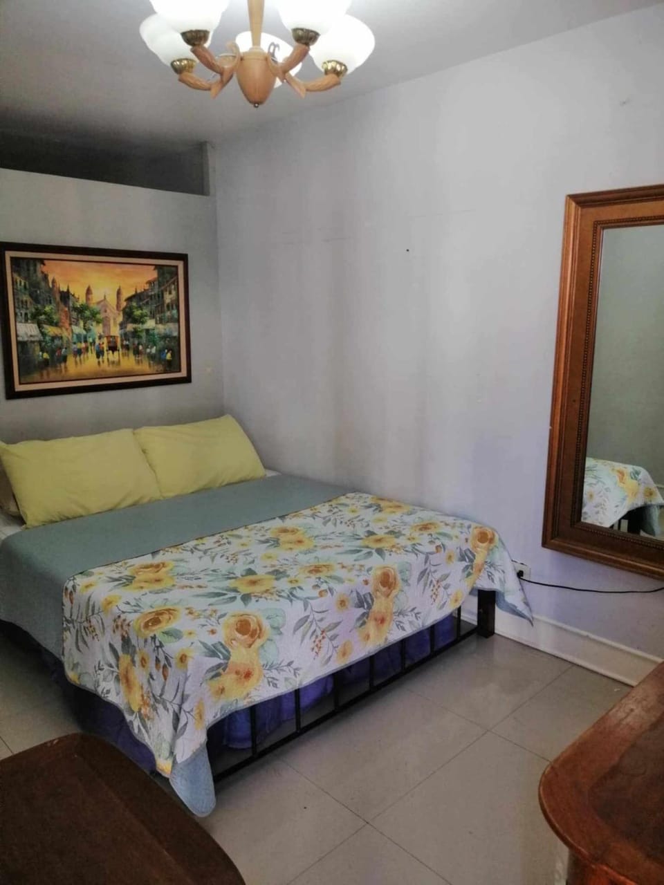 Royale 2BR Condo unit with free WiFi Apartment hotel in Bacoor