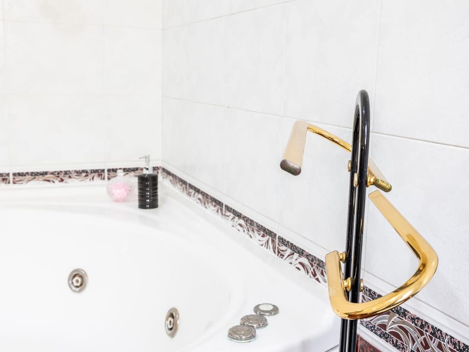 Bathroom, Bath