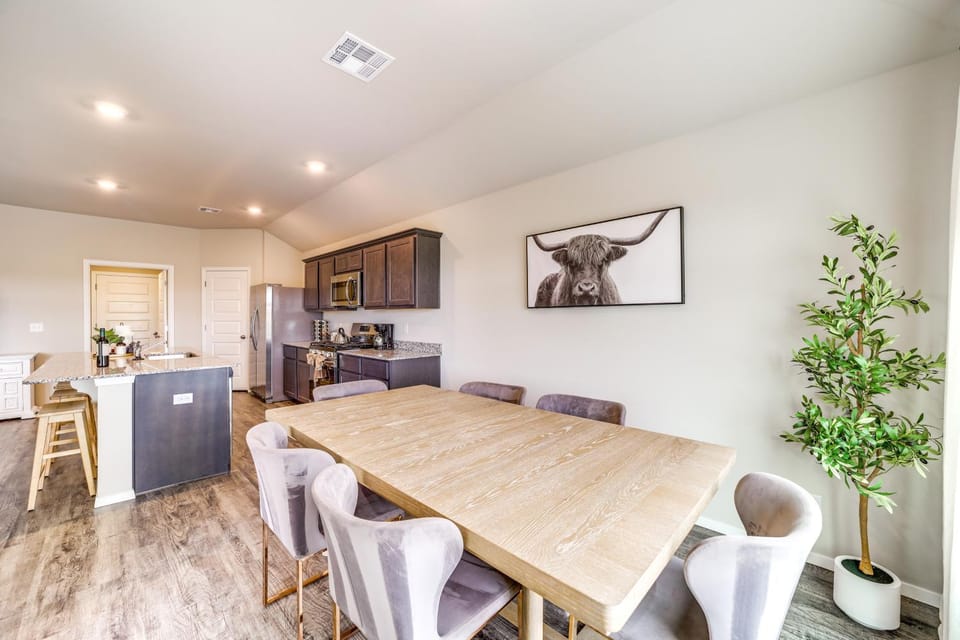 14 Mi to Tulsa: Home w/ Patio in Broken Arrow House in Broken Arrow