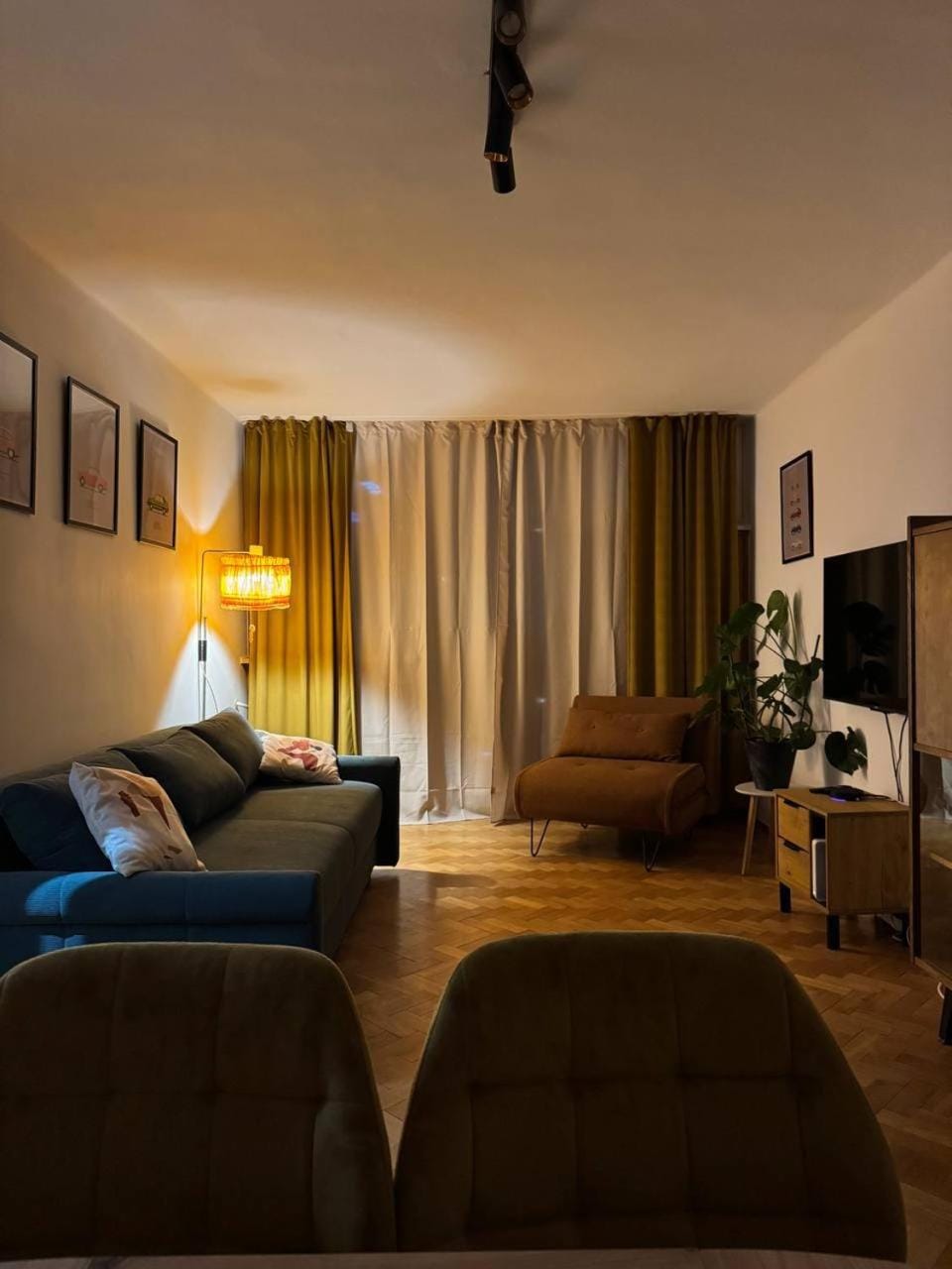 Pokoje w samym centrum-Walicow 20 Bed and Breakfast in Warsaw