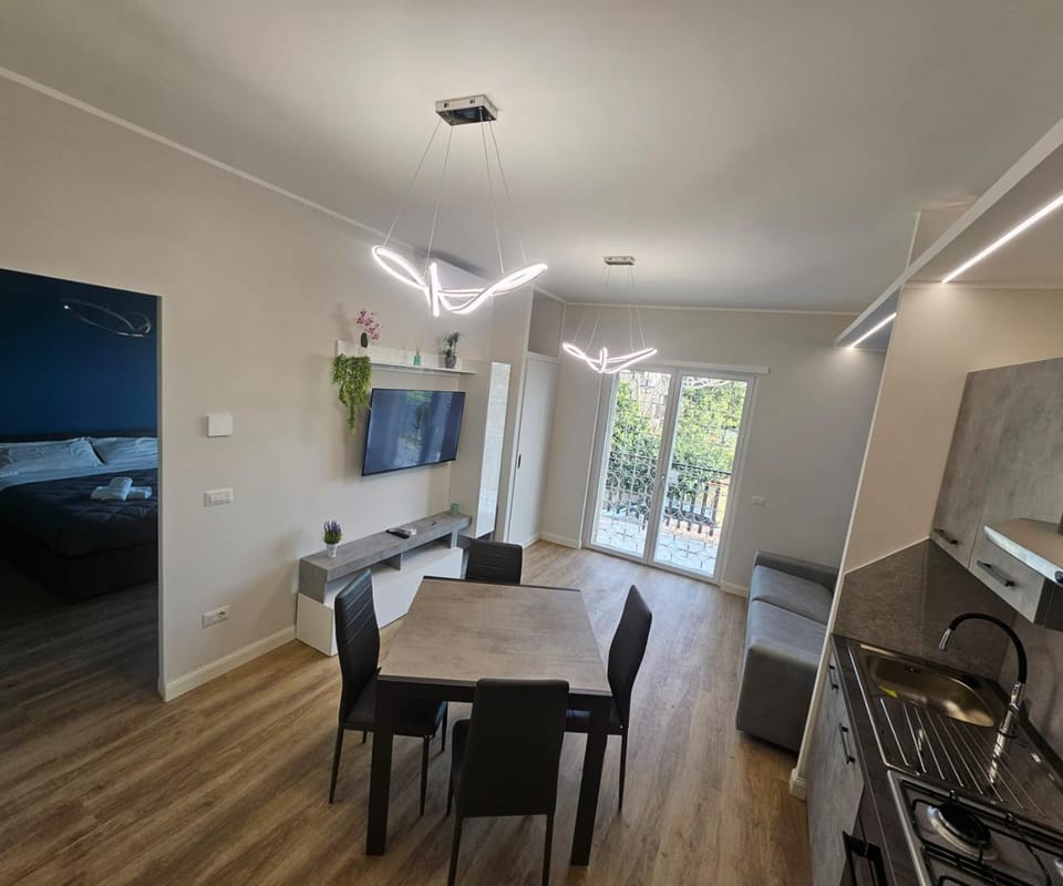 Living room, Seating area, Dining area, air conditioner