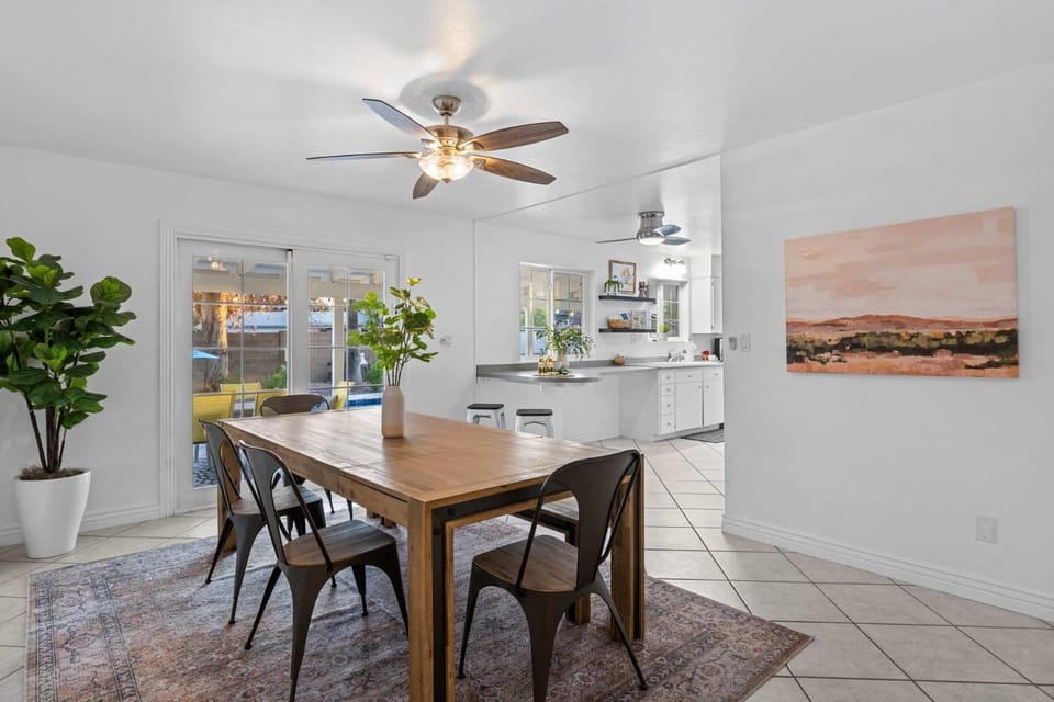 Shangri La Home - Boho Chic with Patio Pool & Grille House in Phoenix