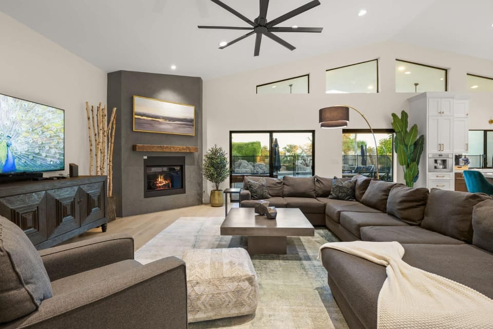 Sweetwater Luxury Home - Pool Spa Volleyball & More House in Buenavante