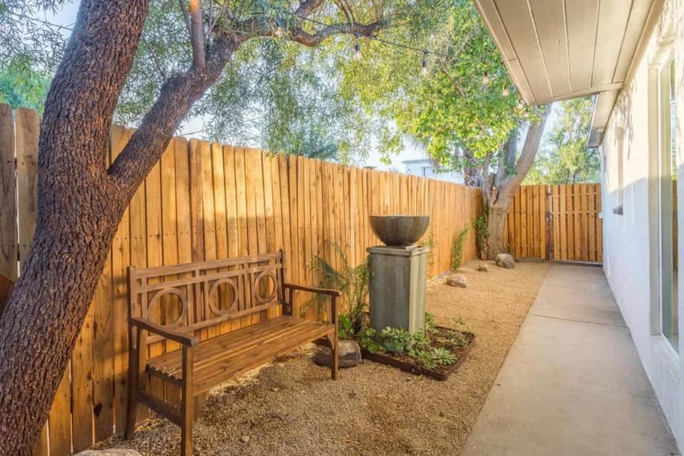 Tangerine Terrace Home - Modern Living Firepit BBQ House in Phoenix