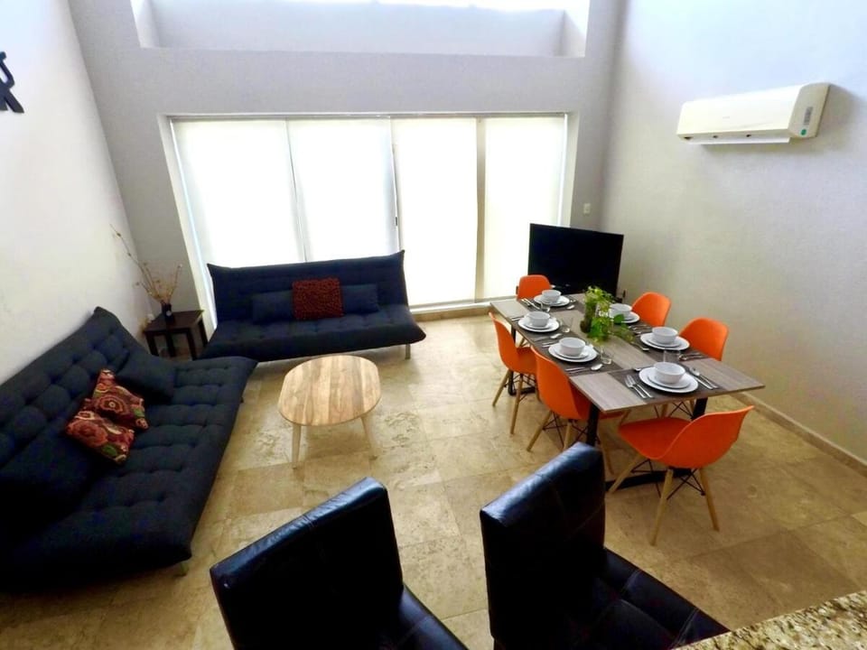 Spacious & Comfy Condo on the Beach, in the HEART of Playa del Carmen Apartment in Playa del Carmen