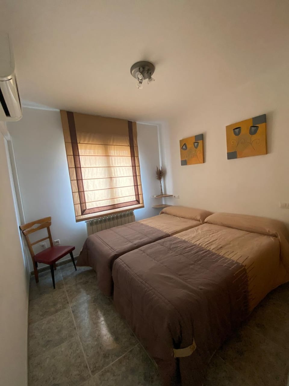 Bed, Photo of the whole room, Bedroom, air conditioner