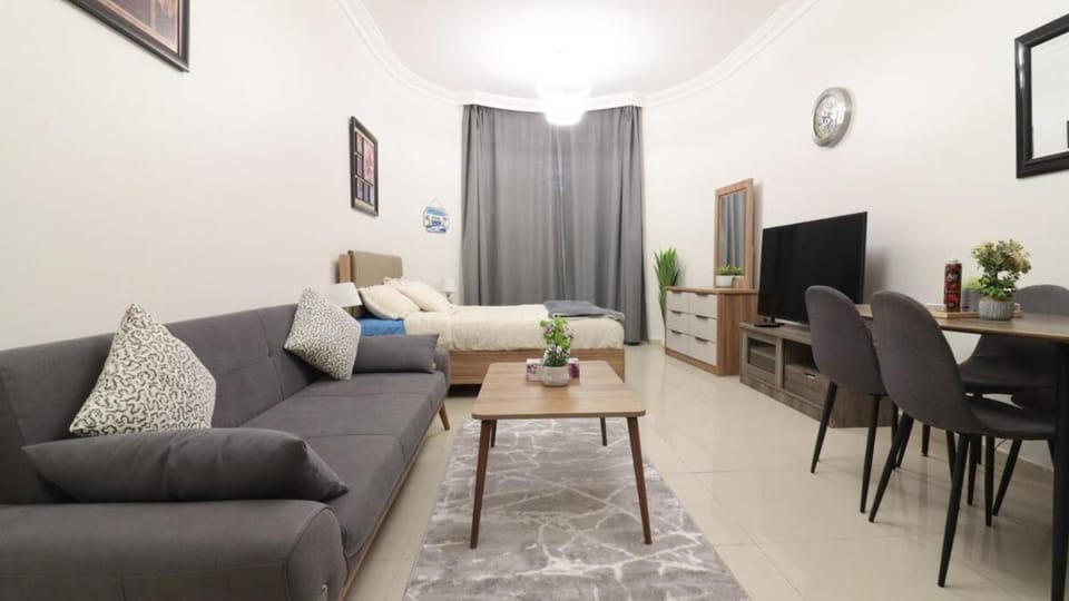 Communal lounge/ TV room, TV and multimedia, Living room, Seating area