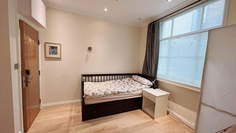 301 Self contained studio in heart of London Apartment in City of Westminster