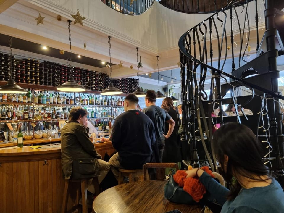 Restaurant/places to eat, Food and drinks