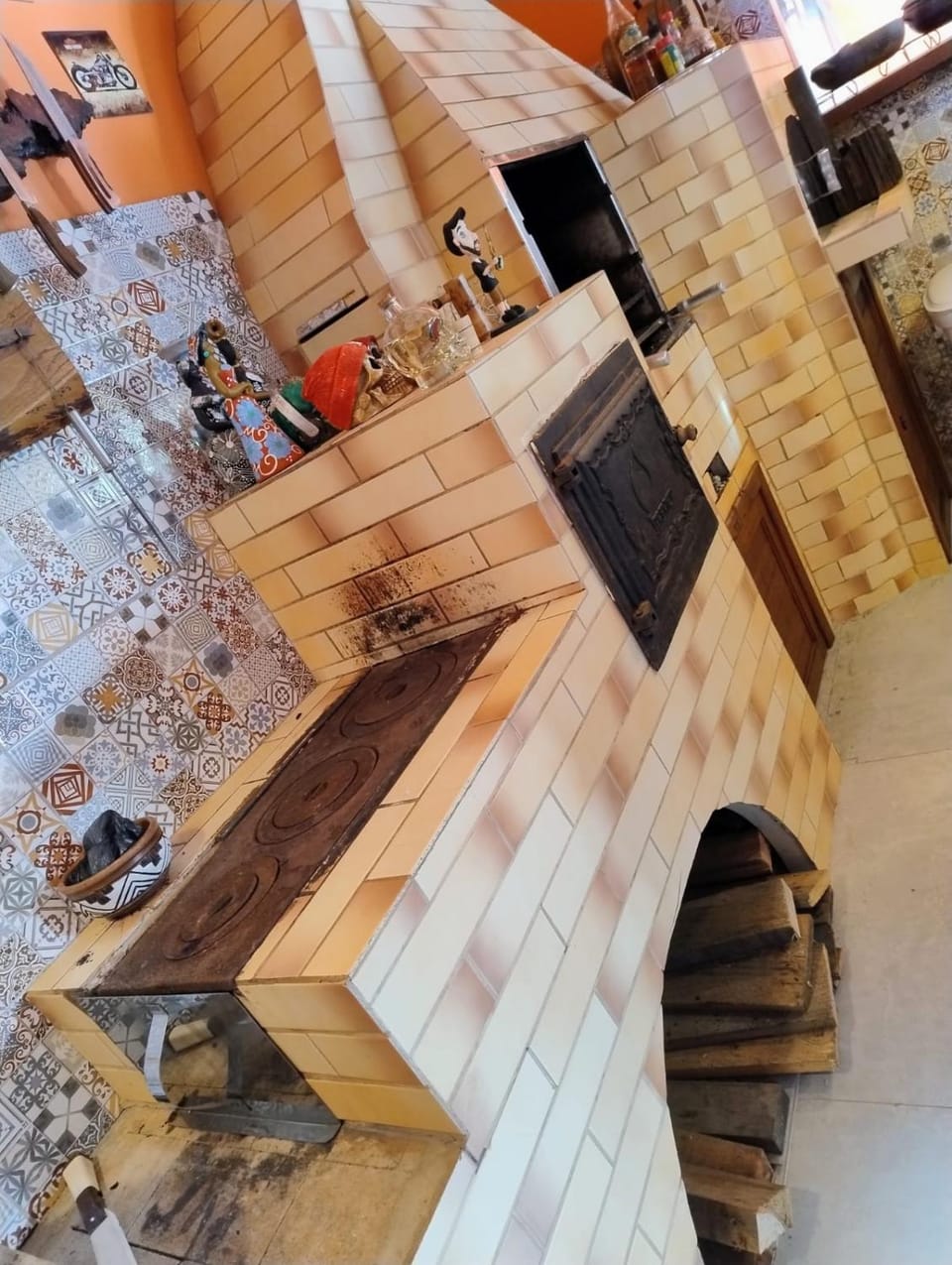 BBQ facilities, Kitchen or kitchenette, Seating area, Dining area, stove