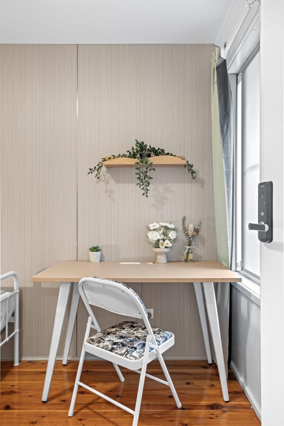 Single Room in Marayong - Centrally Located - Shared Bathroom Bed and Breakfast in Sydney