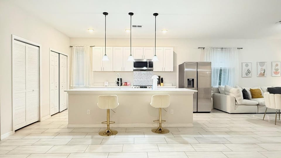 Kitchen or kitchenette, oven, stove