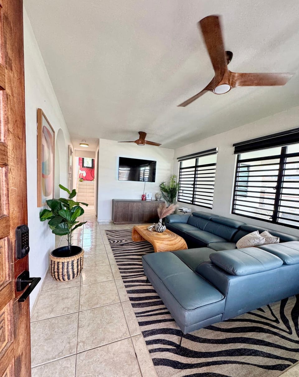 The Hibiscus House - King Suite, Terrace, and Pool House in Aguadilla