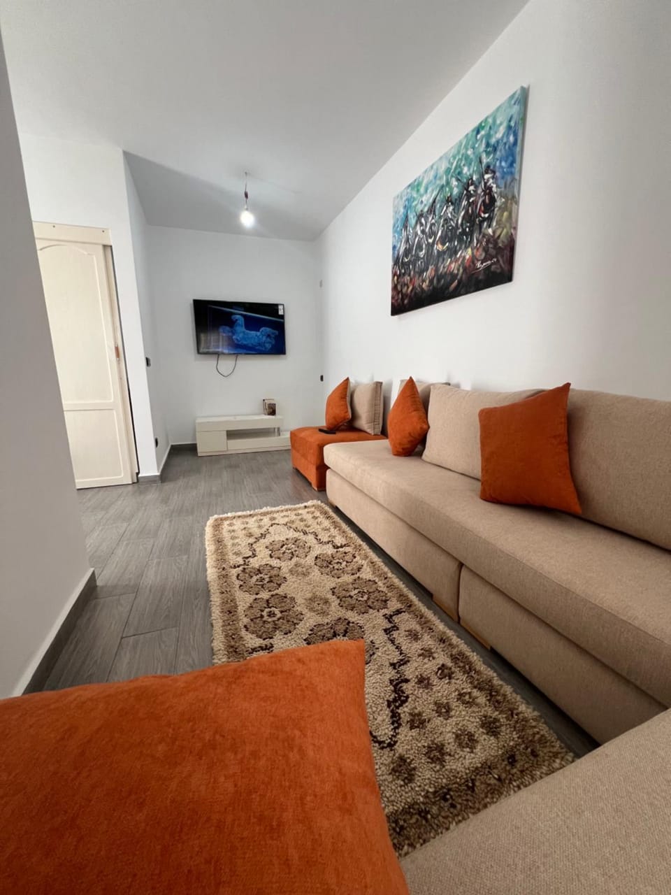 TV and multimedia, Seating area