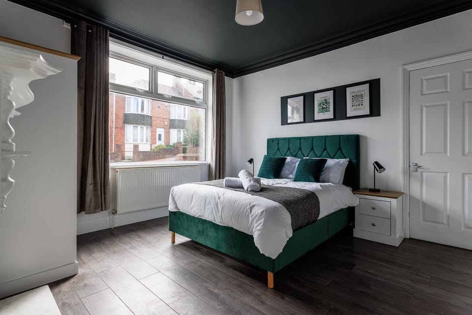 Gateshead 4 BR Home for Serenity Stay House in Gateshead