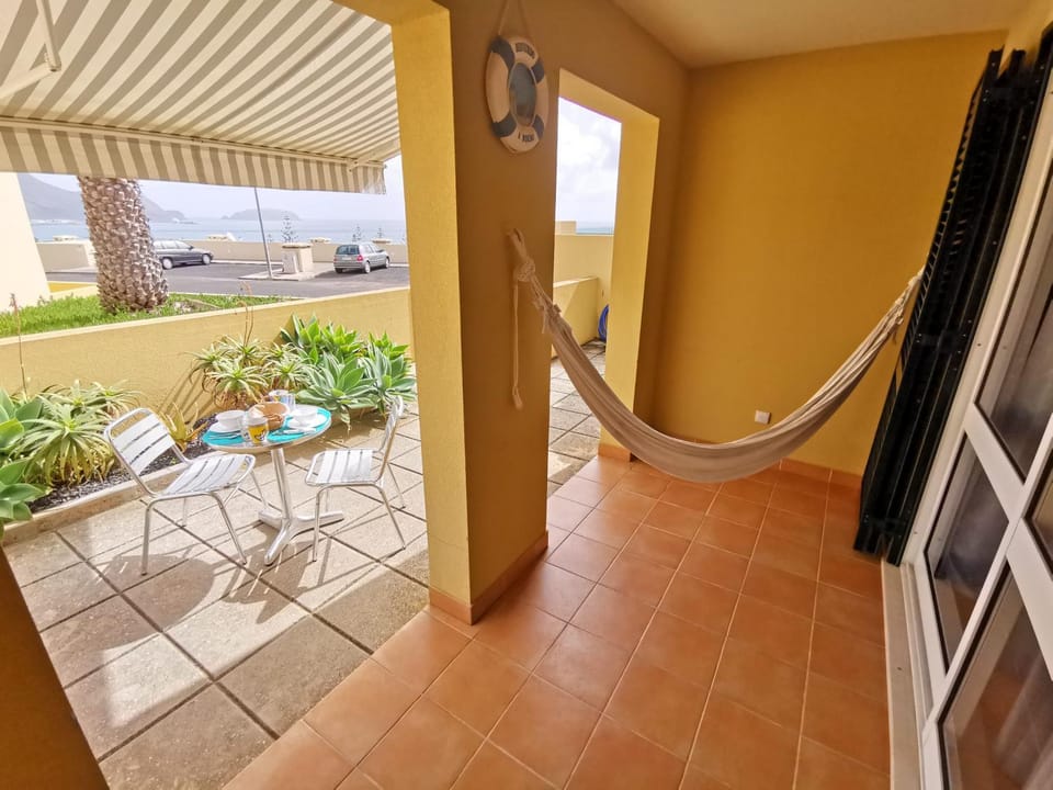 Sea & Sand Guest House Apartment in Madeira District