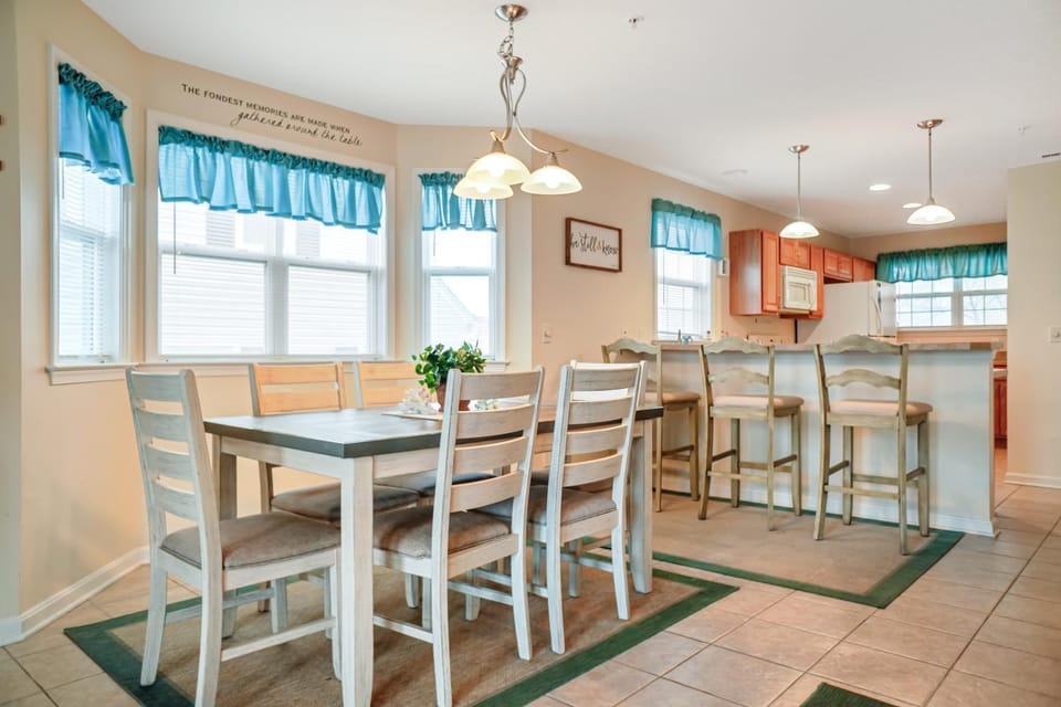 Spacious 3-Bedroom Ocean Block Townhome in Ocean City Steps from the Beach & Attractions House in Ocean City