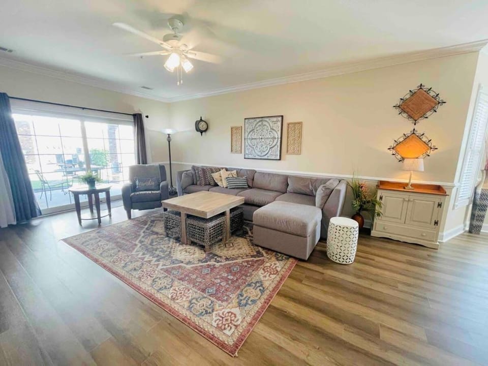 Imagine #1 your vacation at this beautiful condo House in Myrtle Beach