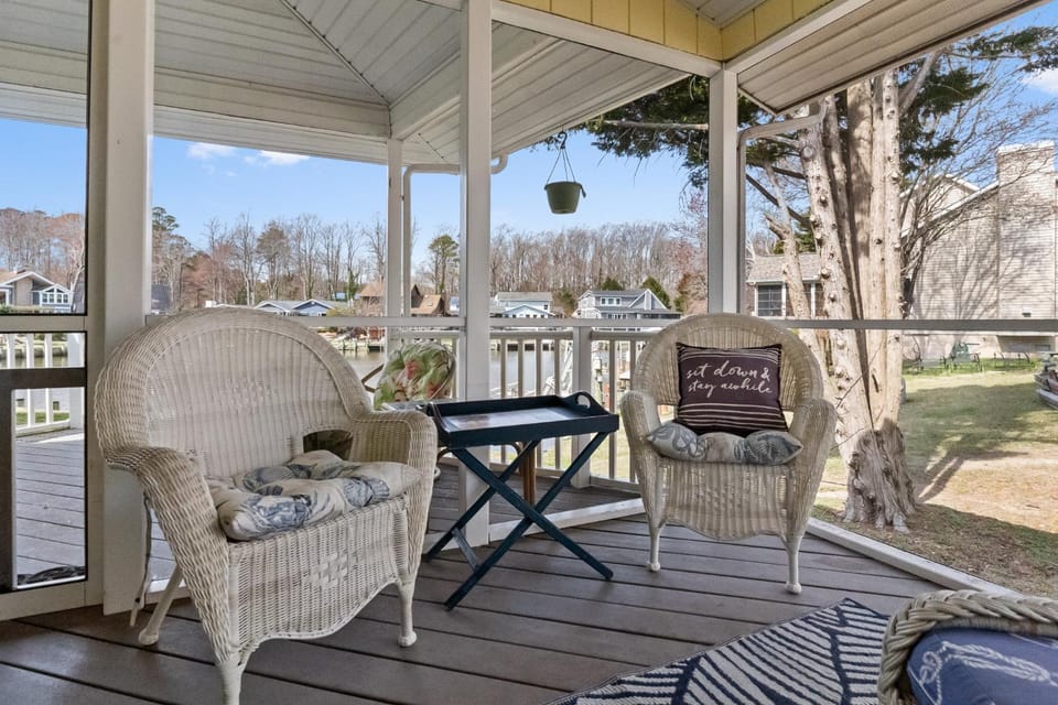 Heron Hideaway Canal-Front 3-Bedroom Home in Ocean Pines, MD, Near Ocean City Beaches House in Ocean Pines