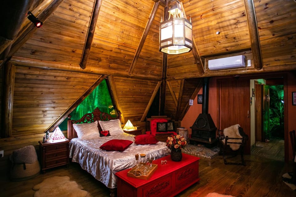 Bed, Bedroom, fireplace
