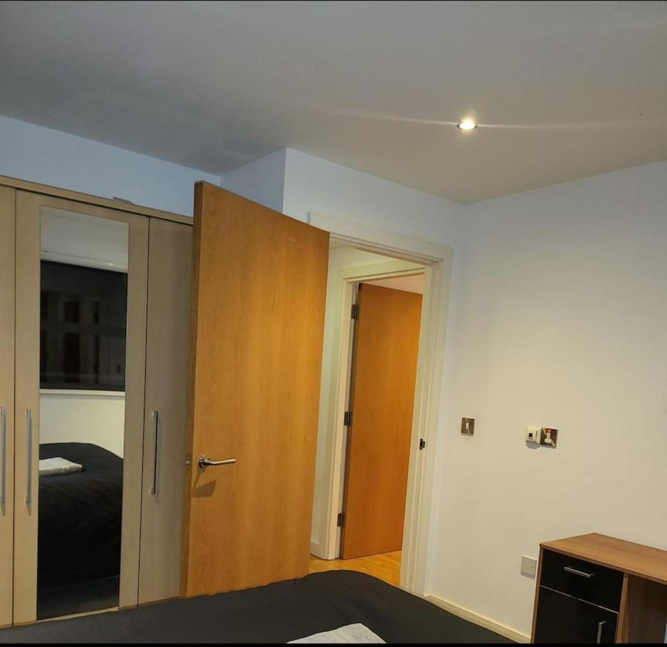 Enjoyable 2 bedroom apartment Apartment in Salford