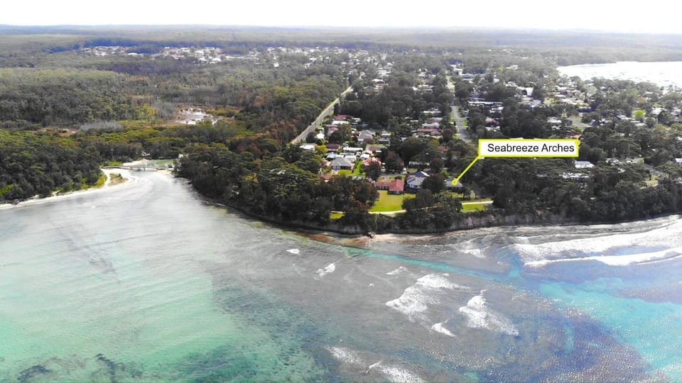 Seabreeze Arches- Pet friendly- uninterrupted water views across Jervis Bay House in Callala Bay