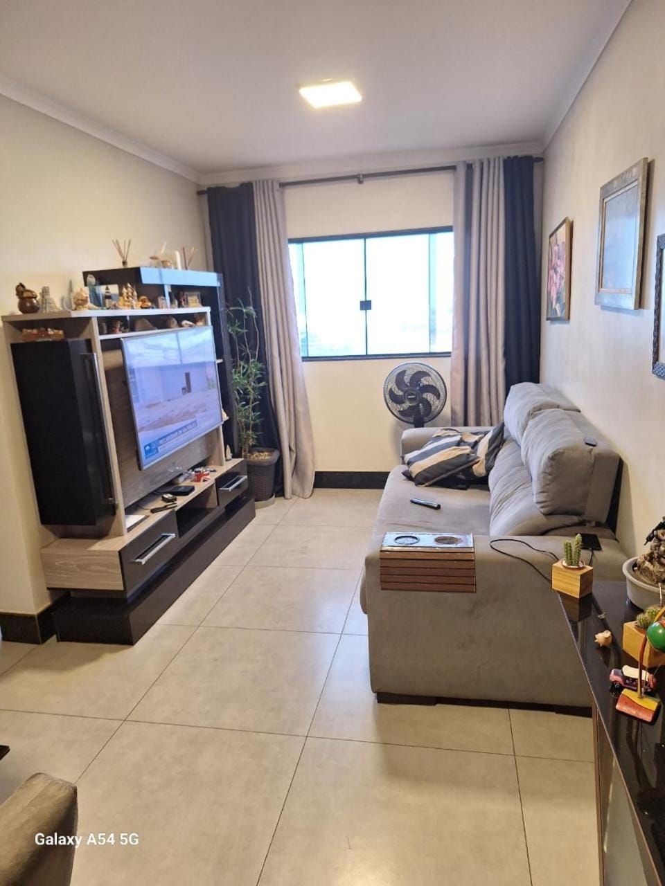 TV and multimedia, Living room, Evening entertainment
